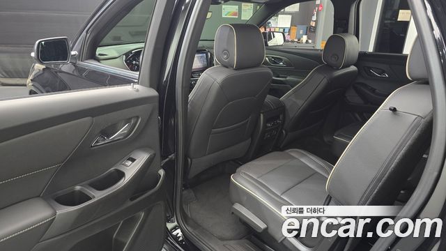 Chevrolet Korea Traverse 2023 — photo 12