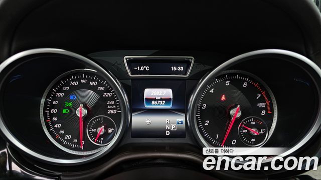 Mercedes-Benz GLS-Class 2017 — photo 8