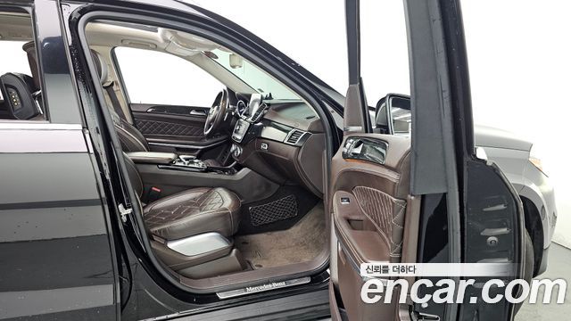 Mercedes-Benz GLS-Class 2017 — photo 11
