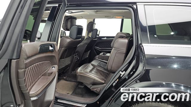 Mercedes-Benz GLS-Class 2017 — photo 12