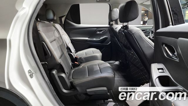 Chevrolet Korea Traverse 2021 — photo 12