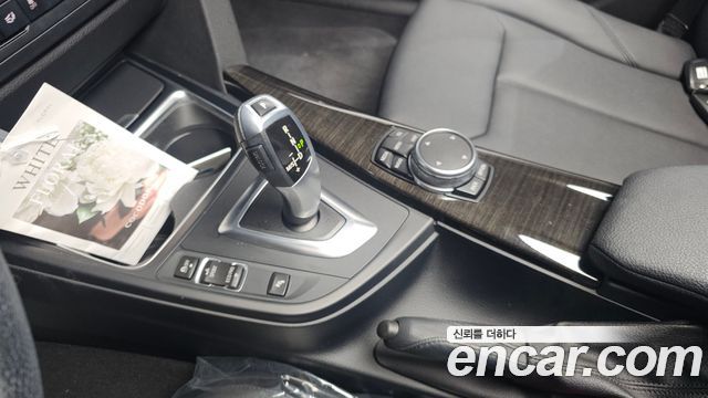 BMW 3-Series 2015 — photo 9