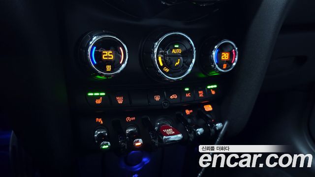 Mini Cooper 2022 — photo 16