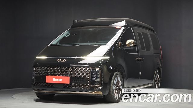 Hyundai Staria 2023 — photo 1