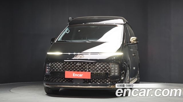 Hyundai Staria 2023 — photo 3