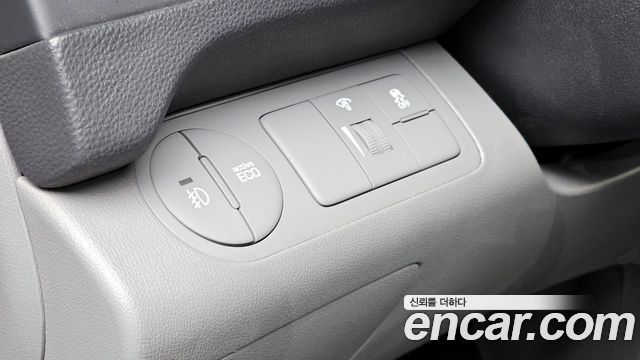 Hyundai Starex 2020 — photo 16