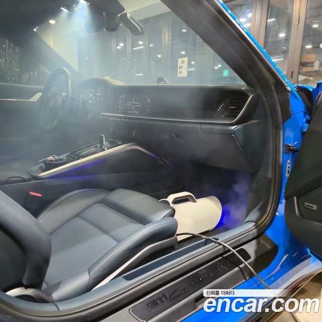 Porsche 911 2022 — photo 2