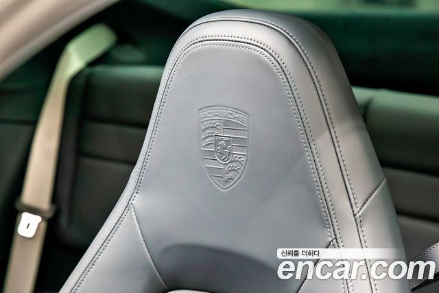 Porsche 911 2022 — photo 12