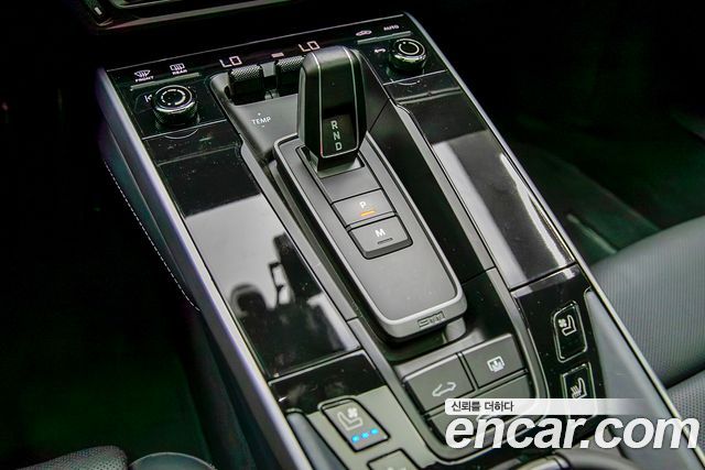 Porsche 911 2022 — photo 16