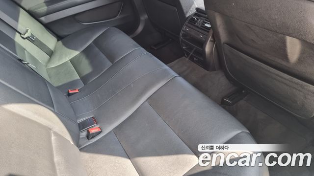 BMW 5-Series 2016 — photo 10