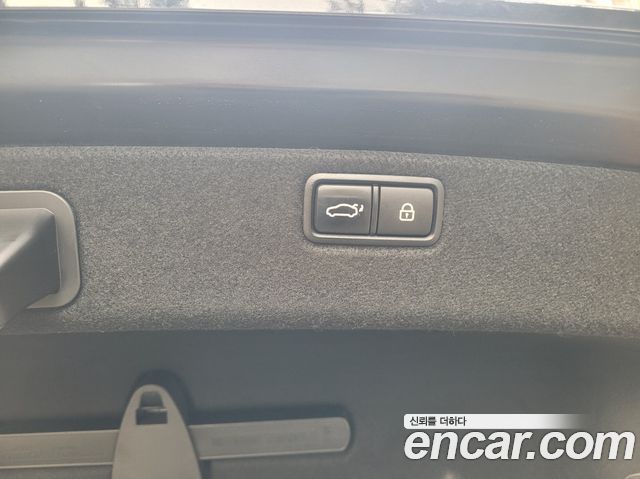 Genesis G80 2017 — photo 2