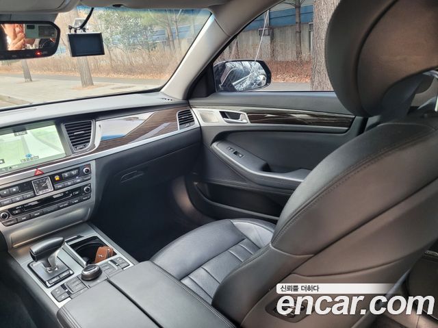Genesis G80 2017 — photo 13