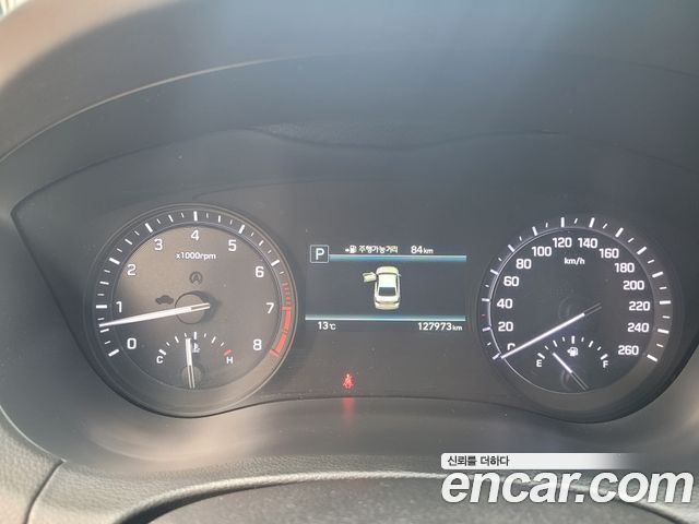 Genesis G80 2017 — photo 17