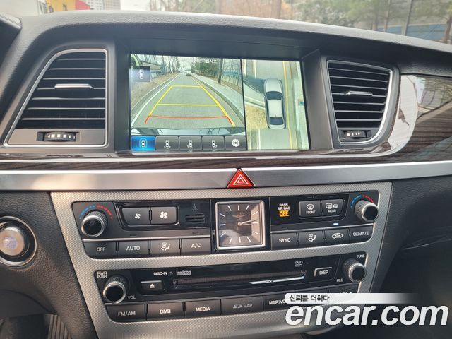 Genesis G80 2017 — photo 18