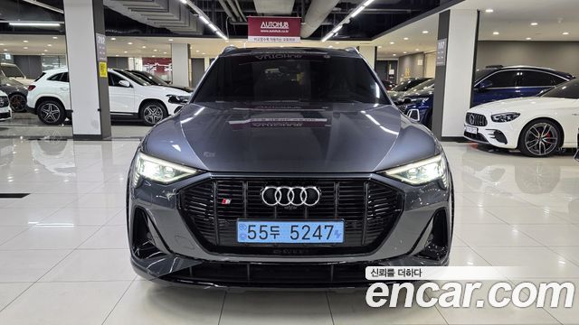 Audi e-tron 2022 — photo 2