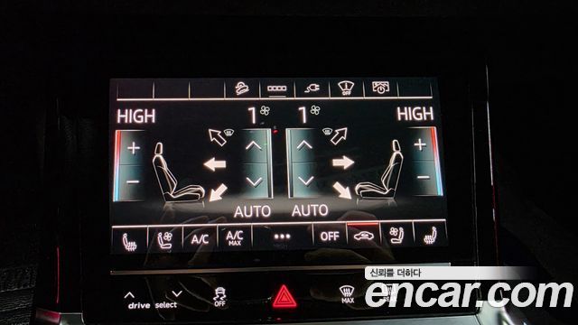Audi e-tron 2022 — photo 15
