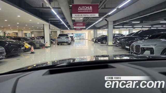 Audi e-tron 2022 — photo 18