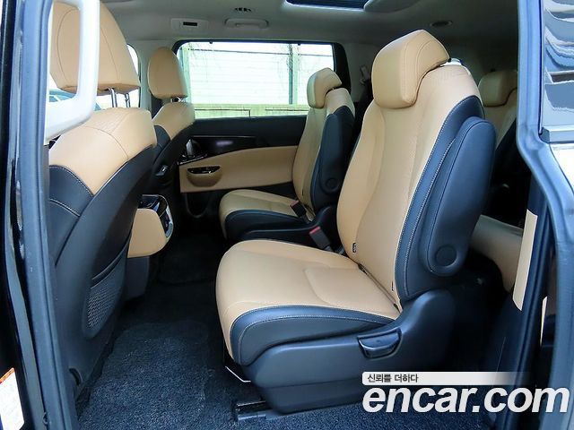 Kia Canival 2021 — photo 6