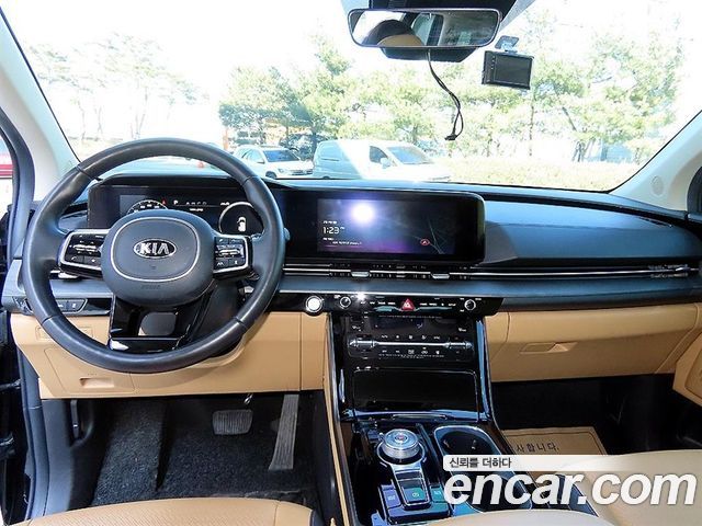 Kia Canival 2021 — photo 8