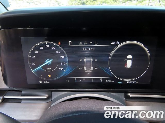 Kia Canival 2021 — photo 10