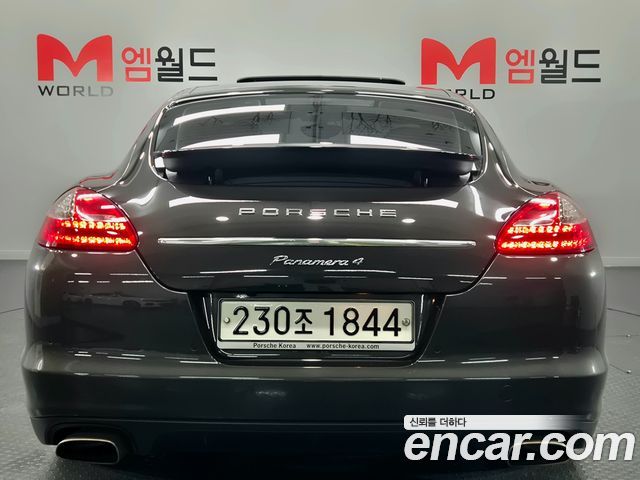 Porsche Panamera 2011 — photo 2