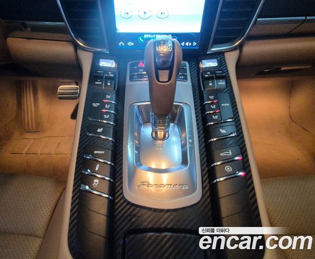 Porsche Panamera 2011 — photo 9