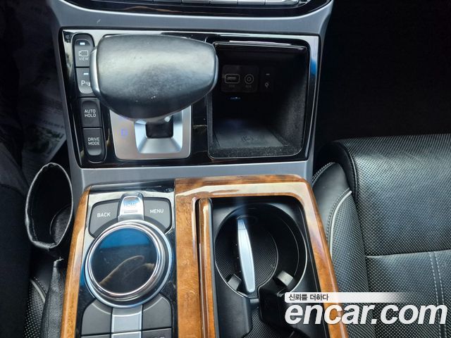 Genesis EQ900 2016 — photo 9