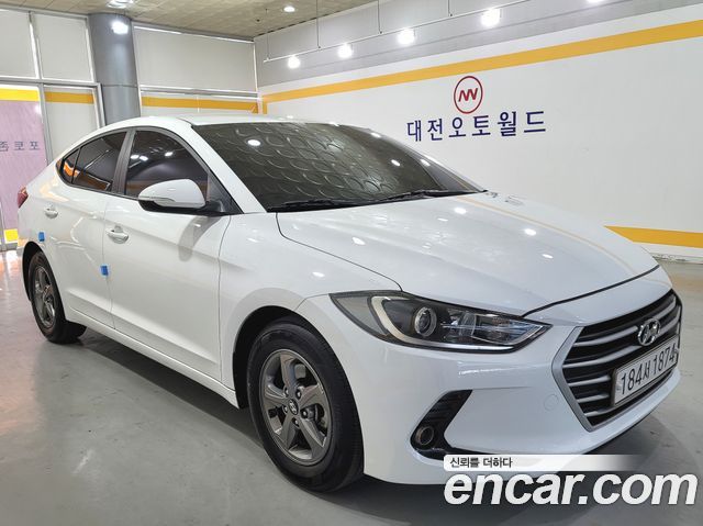 Hyundai AVANTE 2017 — photo 1