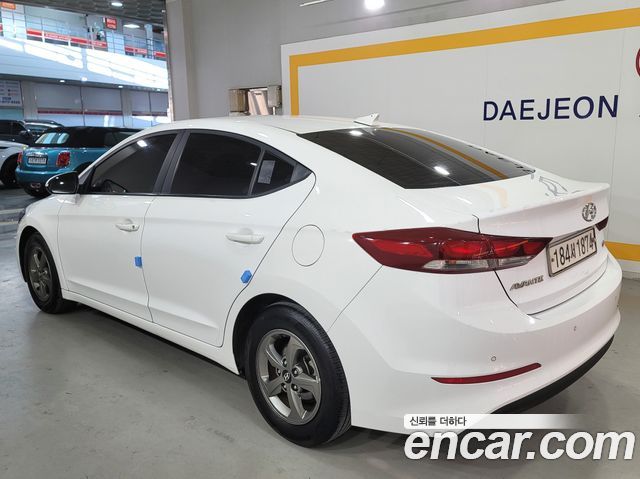 Hyundai AVANTE 2017 — photo 4