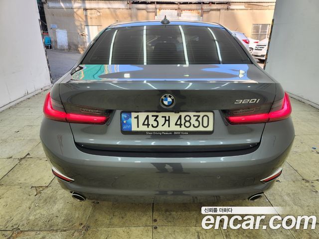 BMW 3-Series 2022 — photo 4