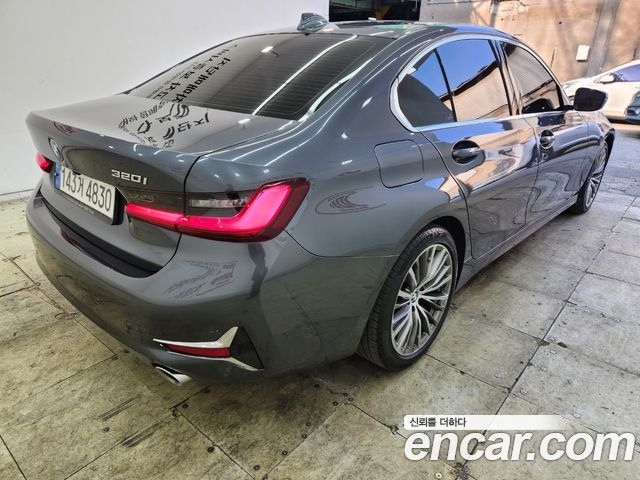 BMW 3-Series 2022 — photo 5