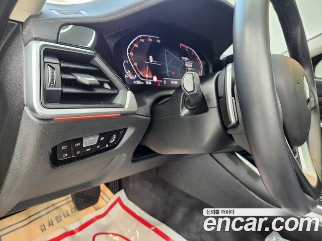 BMW 3-Series 2022 — photo 17