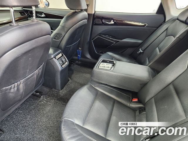 Kia K7 2018 — photo 9