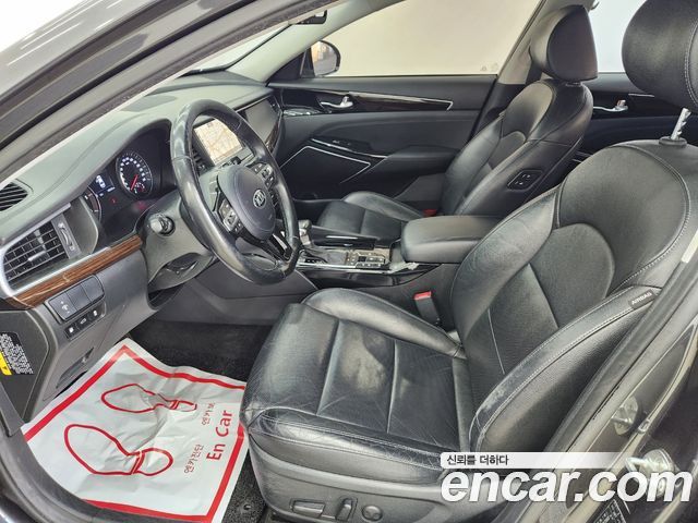 Kia K7 2018 — photo 10