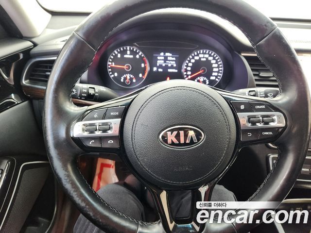 Kia K7 2018 — photo 12