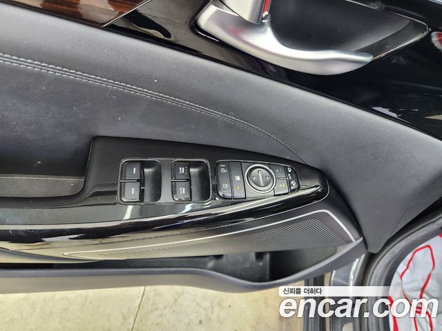 Kia K7 2018 — photo 18