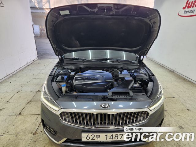 Kia K7 2018 — photo 19