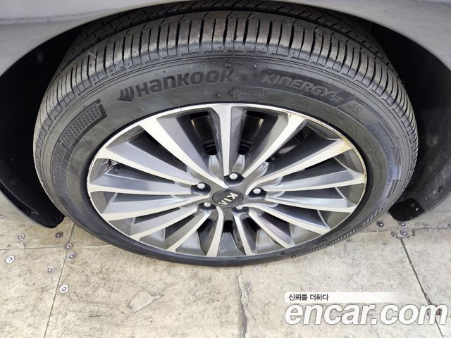 Kia K7 2018 — photo 20