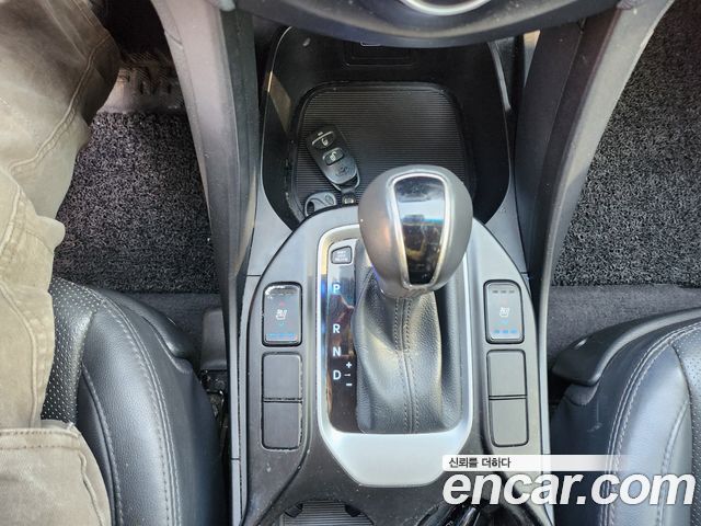 Hyundai Santafe 2016 — photo 9