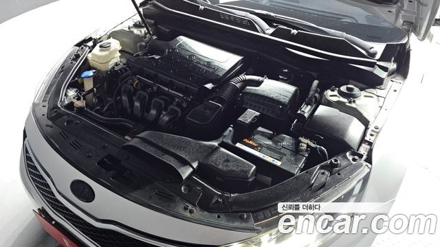 Kia K5 2011 — photo 6