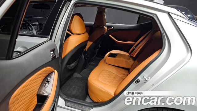 Kia K5 2011 — photo 12
