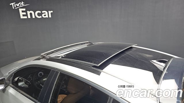 Kia K5 2011 — photo 17