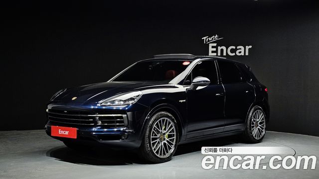 Porsche Cayenne 2020 — photo 1