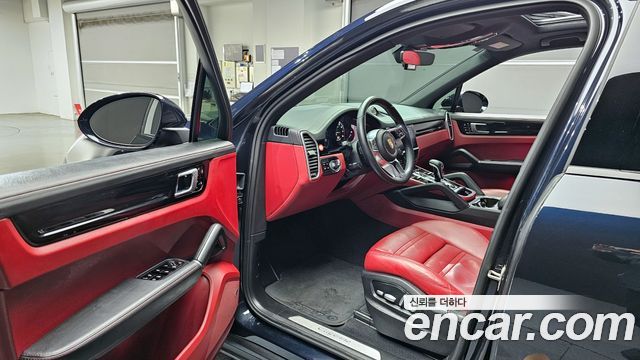Porsche Cayenne 2020 — photo 10
