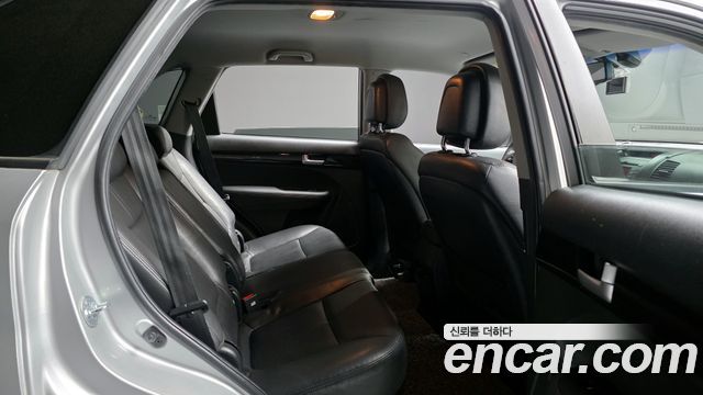Kia Sorento 2010 — photo 12