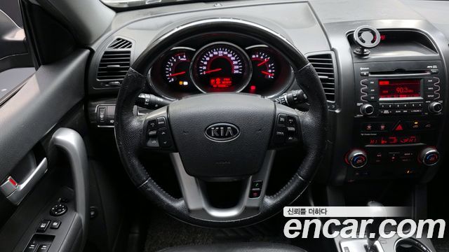 Kia Sorento 2010 — photo 13