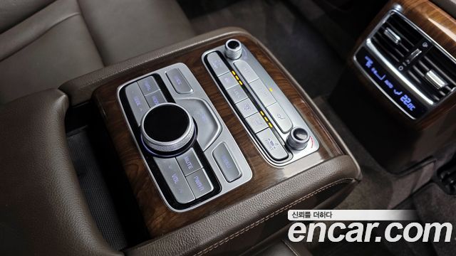 Kia K9 2019 — photo 18