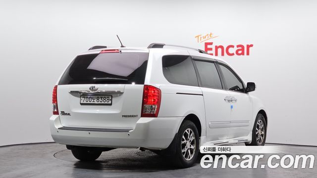 Kia Canival 2014 — photo 2