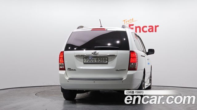 Kia Canival 2014 — photo 4