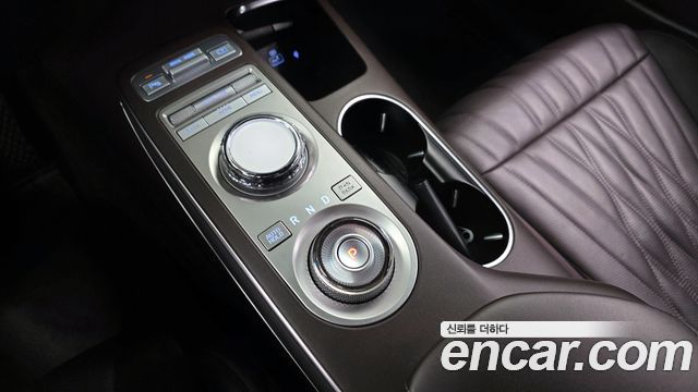 Genesis GV70 2021 — photo 9